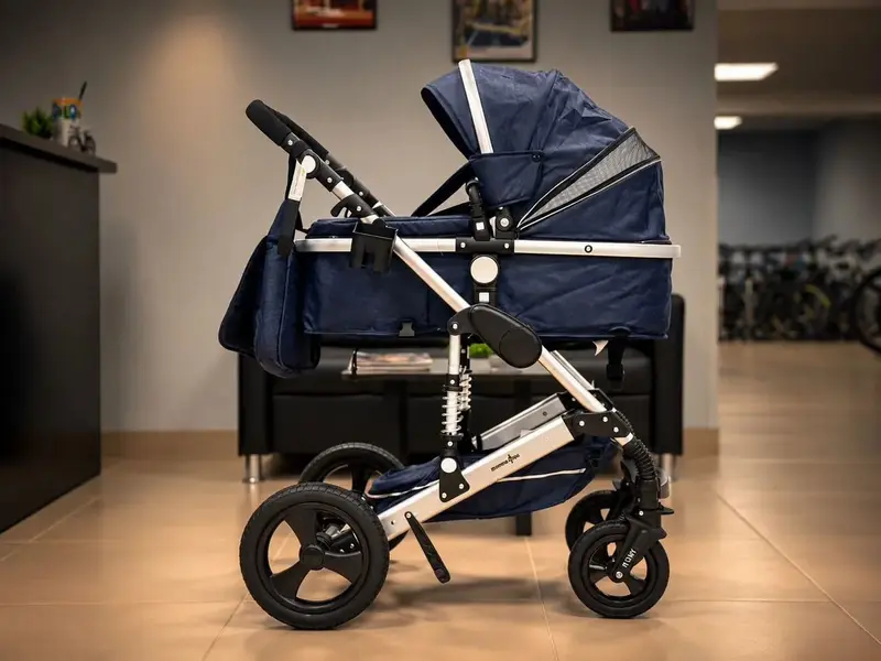 Коляска LuxMom 555, 2 в 1, общий вид